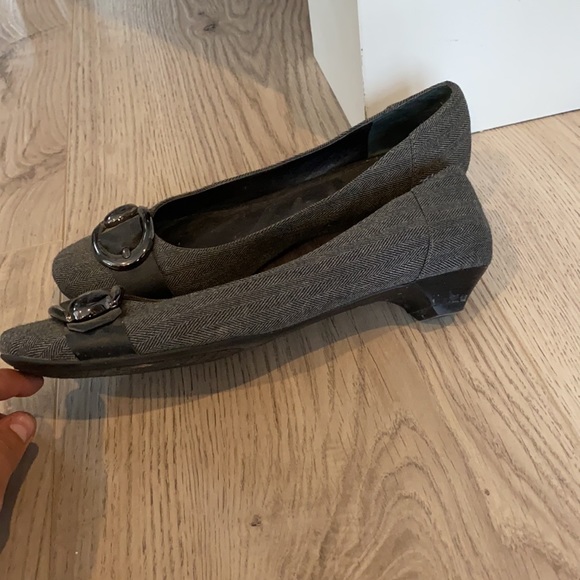 Nine West kitten heels - Picture 2 of 2